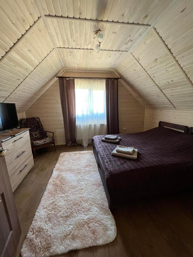 На Березові Krivorovnya Esterno foto