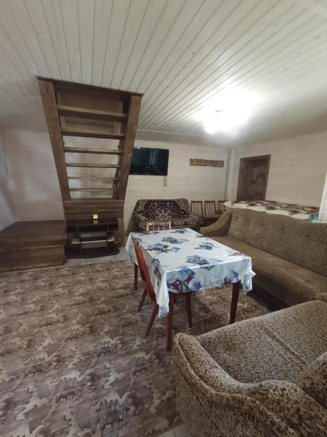 На Березові Krivorovnya Esterno foto
